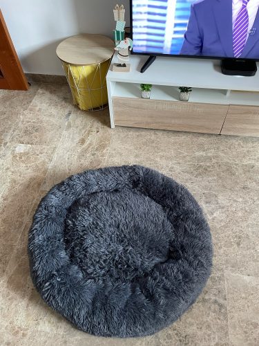 Round Plush Calming Dog Bed Donut-Style Anti-Anxiety Faux Fur Self-Warming photo review